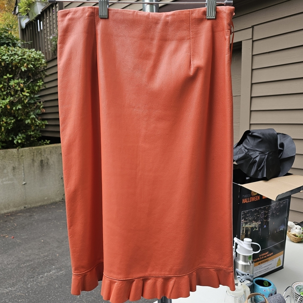JÔN Genuine Leather Ruffle Hem Skirt - Coral/Burnt Orange - Size 2